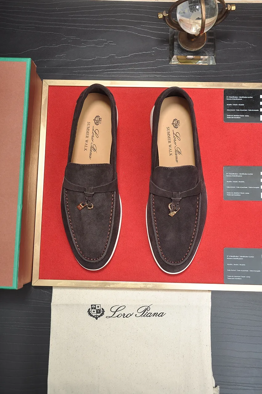 Men's shoes 💰400💶[𝐥𝐨𝐫𝐨 𝐏𝐢𝐚𝐧𝐚] [Couple model] High-end quality, affordable price, LP classic loafers, Italian treasure brand, the only brand that can match Hermès! Only after wearing it do we know that we can’t live up to our feet. Women’s code: 35-40 (customized sizes 34, 41, 42 are non-returnable) Men’s code: 38-44 (customized 45, 46, 47, 48 are non-refundable) Fabric: Customized imported cashmere Lining: Customized imported fetal cowhide Foot: Imported benzene-dyed calfskin Outsole: Exclusive original glass rubber outsole